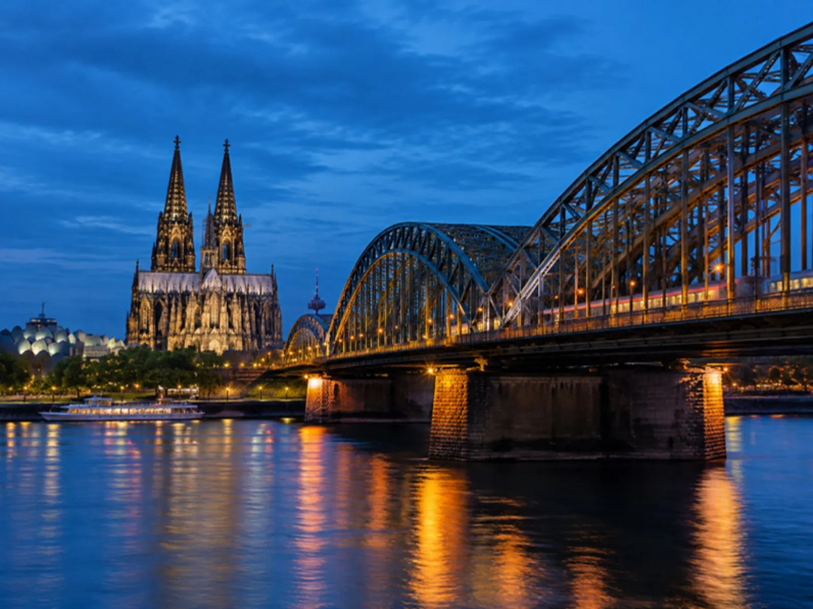 Hohenzollernbrücke (KI-generiertes Symbolbild)